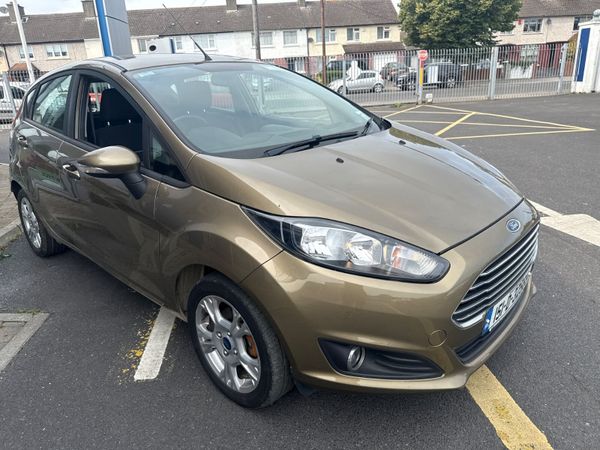 Ford Fiesta Hatchback, Petrol, 2015, Brown