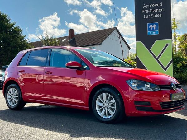 Volkswagen Golf Hatchback, Petrol, 2014, Red