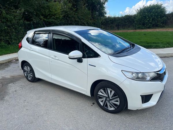 Honda Fit Hatchback, Petrol Hybrid, 2017, White