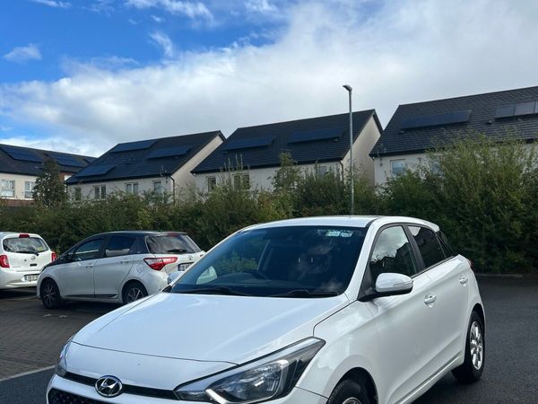Hyundai i20 Hatchback, Diesel, 2018, White