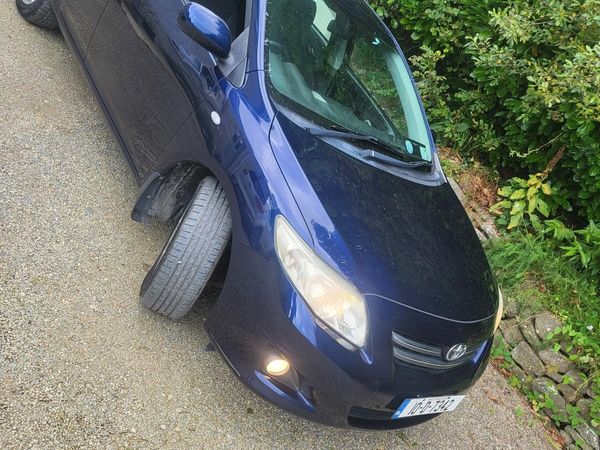 Toyota Corolla Saloon, Petrol, 2010, Blue