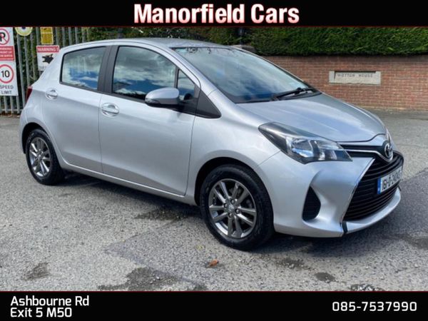 Toyota Yaris Hatchback, Petrol, 2016, Silver