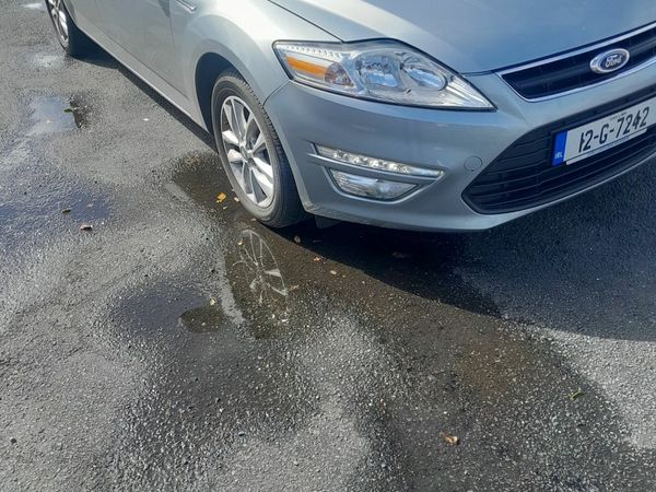 Ford Mondeo Hatchback, Diesel, 2012, Silver