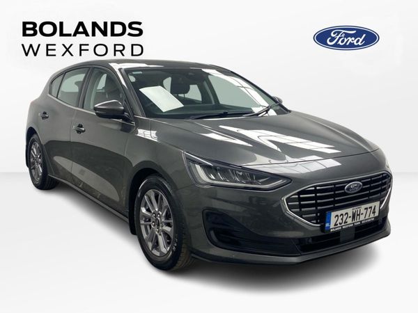 Ford Focus Hatchback, Diesel, 2023, Grey