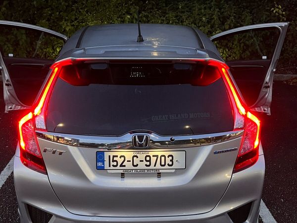Honda Fit Hatchback, Petrol Hybrid, 2015, Silver