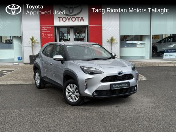 Toyota Yaris Cross Hatchback, Petrol Hybrid, 2022, Silver