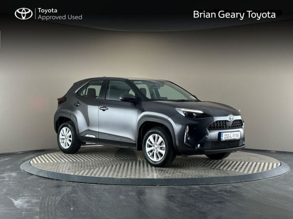 Toyota Yaris Cross Hatchback, Petrol Hybrid, 2023, Grey