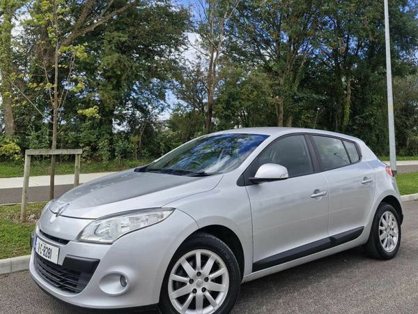 Renault Megane Hatchback, Diesel, 2011, Silver