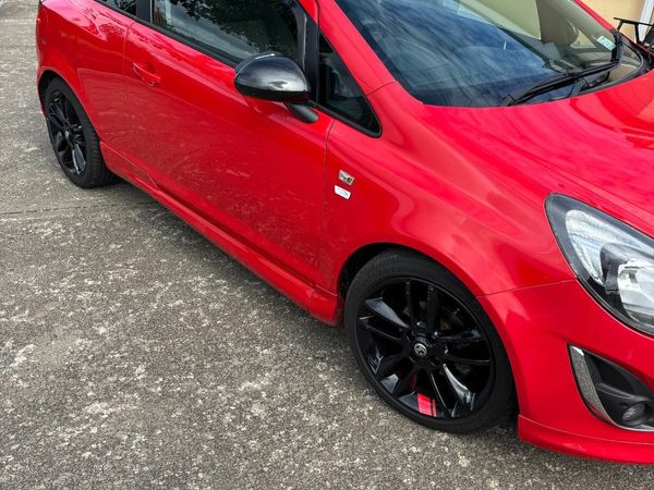 Vauxhall Corsa Hatchback, Diesel, 2014, Red