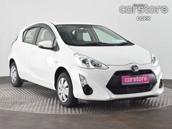 Toyota Aqua Hatchback, Petrol Hybrid, 2017, White