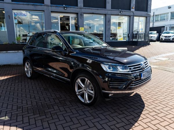 Volkswagen Touareg SUV, Diesel, 2016, Black