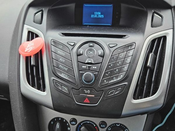 Ford Focus Hatchback, Diesel, 2012, Red