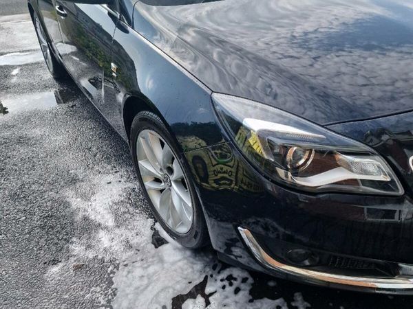 Vauxhall Insignia Hatchback, Diesel, 2016, Black
