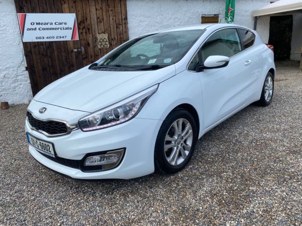Kia Ceed Hatchback, Diesel, 2013, White