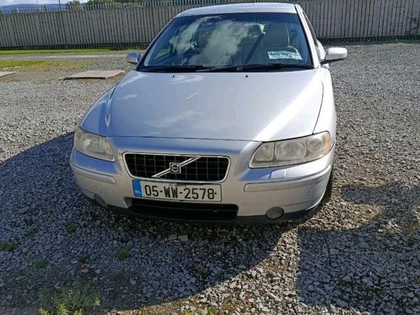 Volvo S60 Saloon, Petrol, 2005, Silver