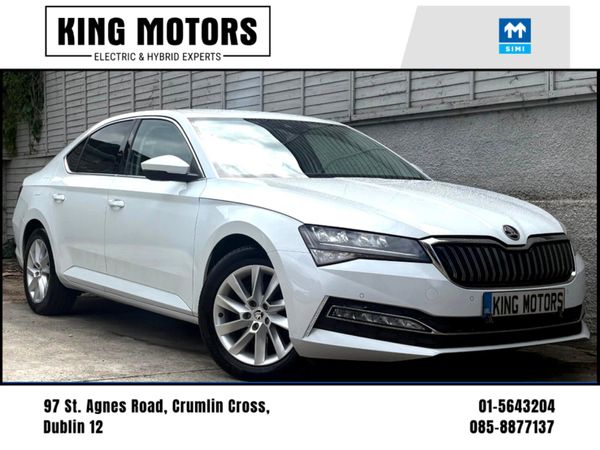 Skoda Superb Hatchback, Petrol Hybrid, 2021, White