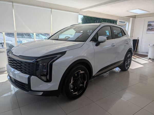 Kia Sportage SUV, Diesel Hybrid, 2025, White