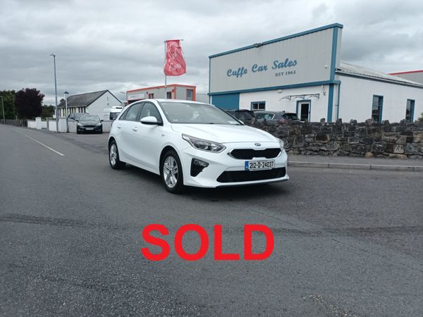 Kia Ceed Hatchback, Diesel Hybrid, 2021, White