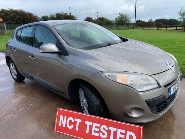 Renault Megane Hatchback, Diesel, 2010, Gold