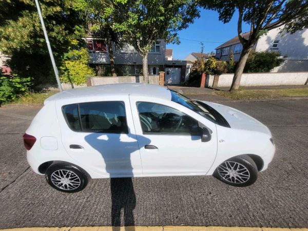 Dacia Sandero Hatchback, Petrol, 2016, White