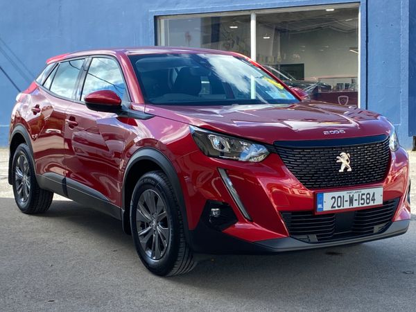 Peugeot 2008 MPV, Petrol, 2020, Red