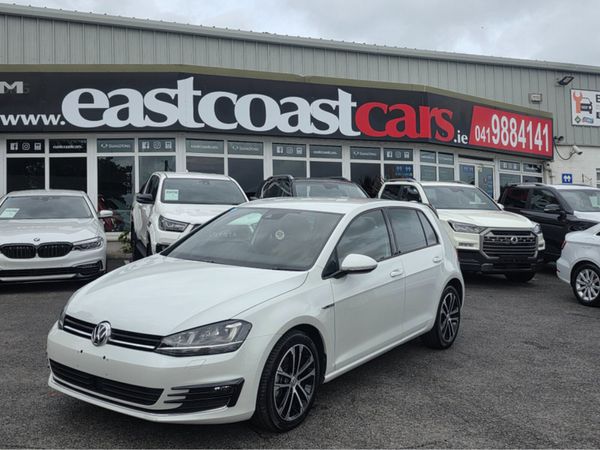 Volkswagen Golf Hatchback, Petrol, 2015, White