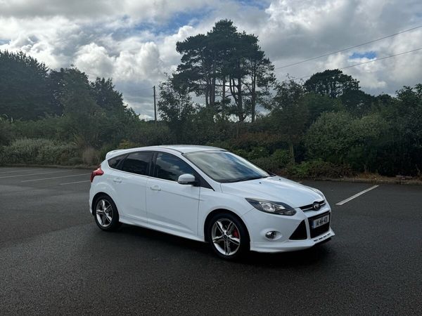 Ford Focus Hatchback, Diesel, 2014, White