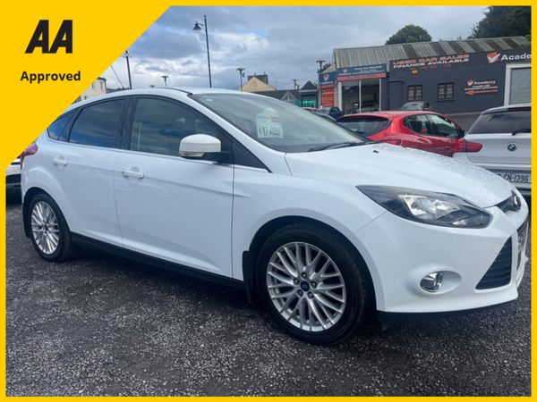 Ford Focus Hatchback, Petrol, 2014, White