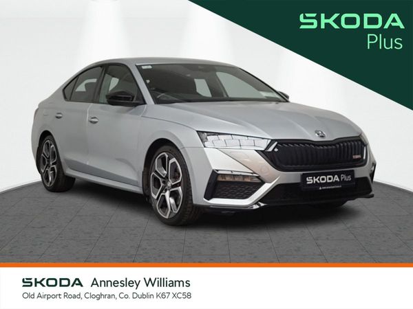 Skoda Octavia Saloon, Diesel, 2022, Silver
