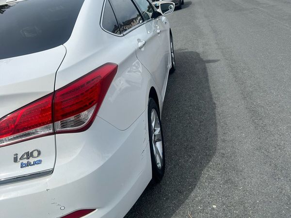 Hyundai i40 Saloon, Diesel, 2014, White