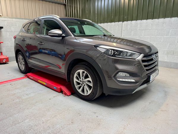 Hyundai Tucson SUV, Diesel, 2017, Brown