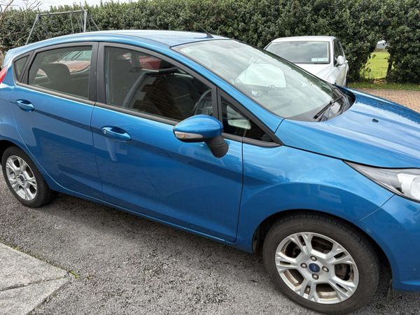 Ford Fiesta Hatchback, Petrol, 2013, Blue