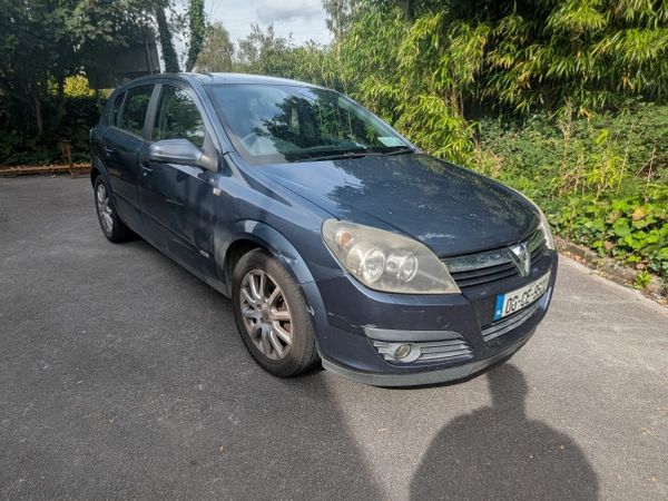 Vauxhall Astra Hatchback, Petrol, 2006, Blue