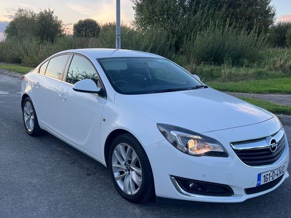 Opel Insignia Saloon, Diesel, 2016, White