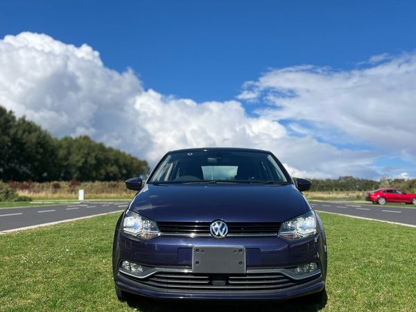 Volkswagen Polo Hatchback, Petrol, 2016, Blue