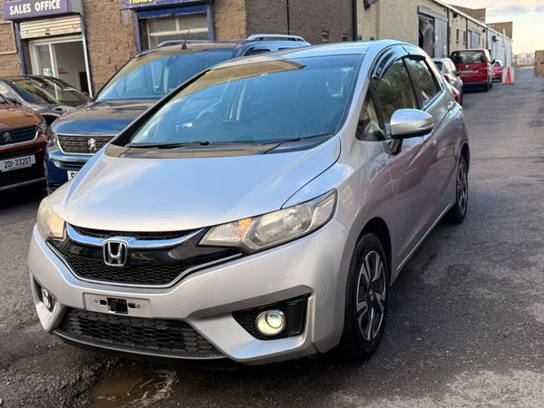 Honda Fit Hatchback, Petrol Hybrid, 2016, Silver