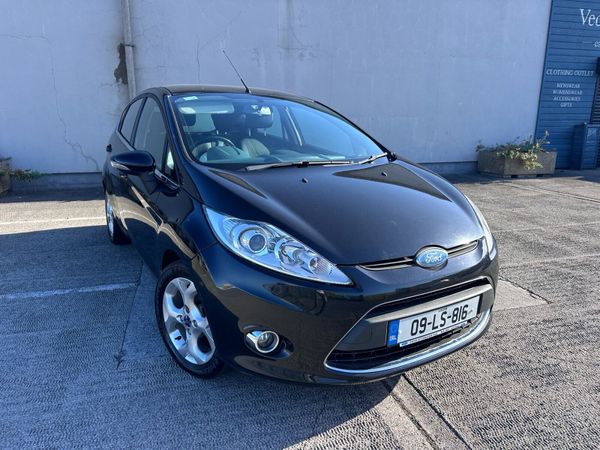Ford Fiesta Hatchback, Petrol, 2009, Black