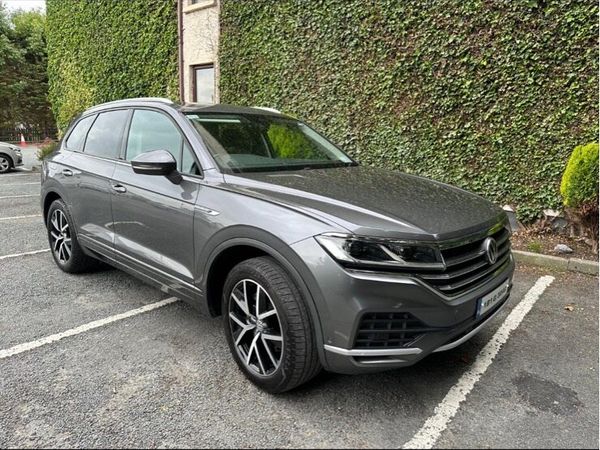 Volkswagen Touareg SUV, Diesel, 2019, Grey