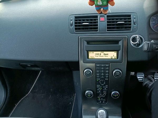 Volvo S40 Saloon, Diesel, 2010, Black