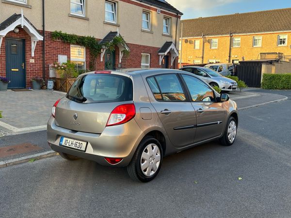 Renault Clio Hatchback, Ethanol Petrol, 2010, Gold