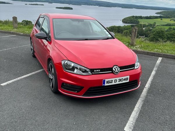 Volkswagen Golf Estate, Diesel, 2016, Red