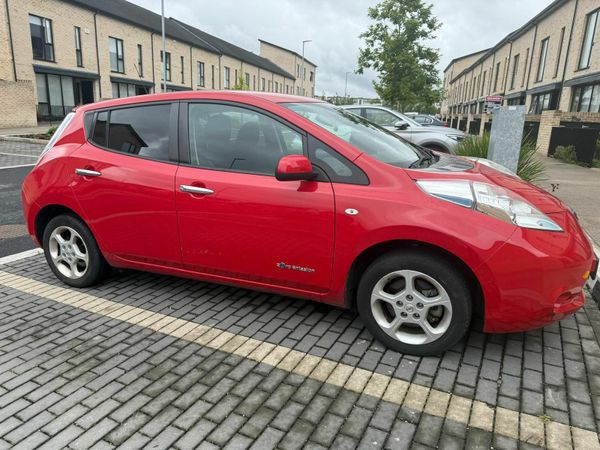Nissan Leaf Hatchback, Electric, 2016, Red