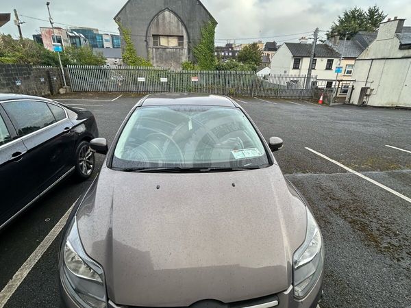 Ford Focus Hatchback, Diesel, 2012, Brown