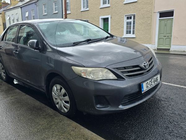 Toyota Corolla Saloon, Petrol, 2012, Grey