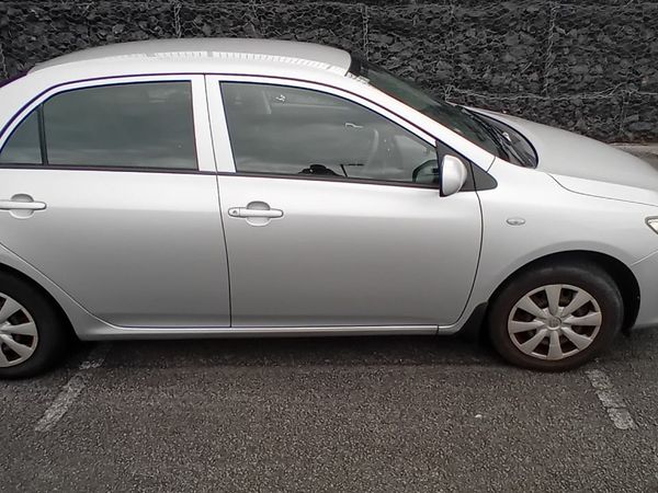 Toyota Corolla Saloon, Petrol, 2008, Silver