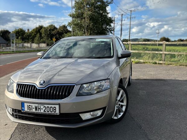 Skoda Octavia Saloon, Diesel, 2016, Beige