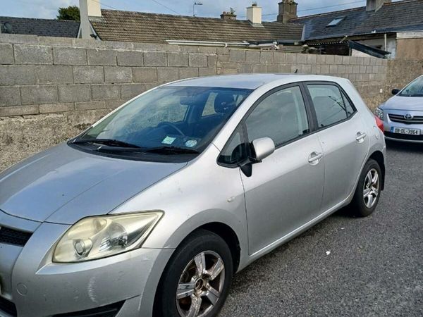 Toyota Auris Hatchback, Diesel, 2007, Silver
