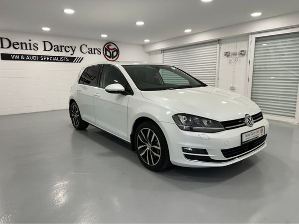 Volkswagen Golf Hatchback, Petrol, 2017, White
