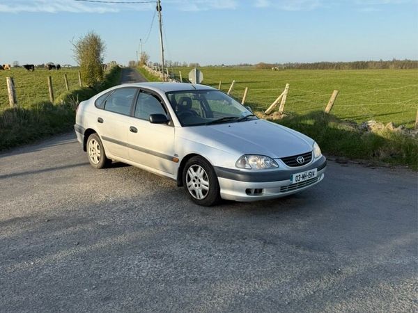 Toyota Avensis Hatchback, Diesel, 2003, Silver