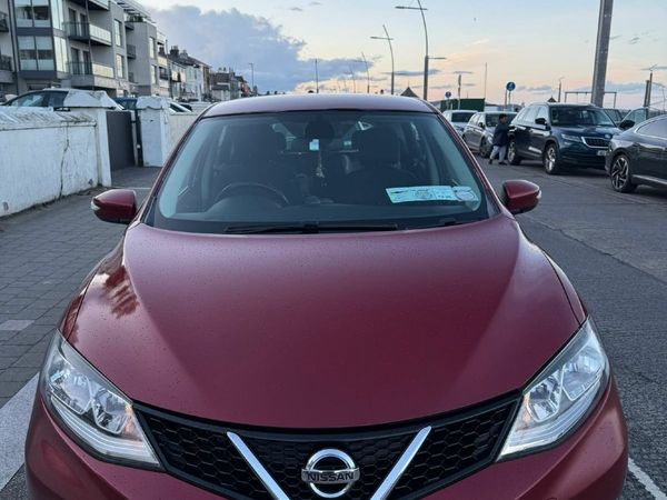 Nissan Pulsar Hatchback, Diesel, 2015, Red